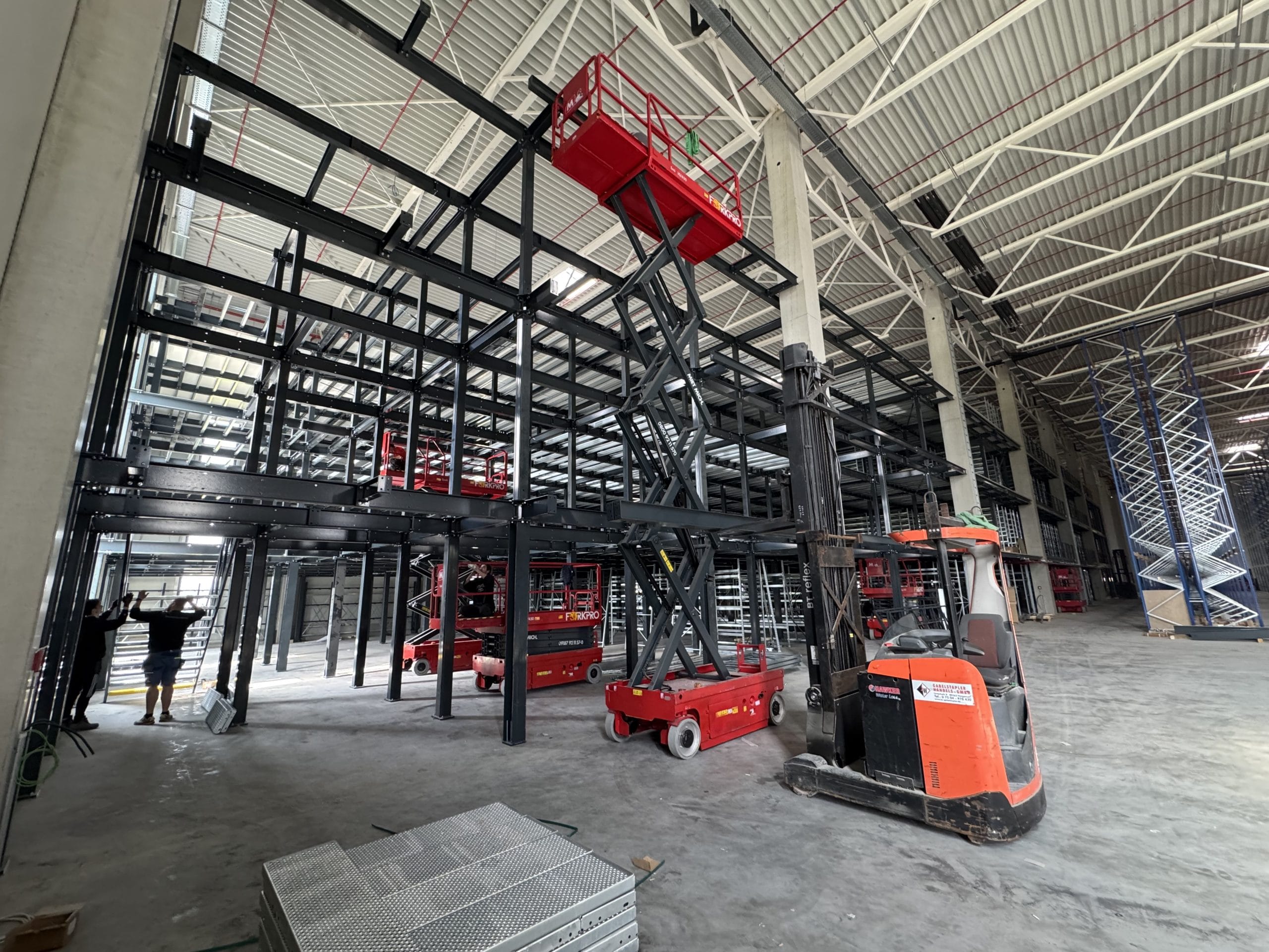 oplasteni budov scaled | Montáže Sodomka s.r.o oplasteni budov scaled | Montáže Sodomka s.r.o